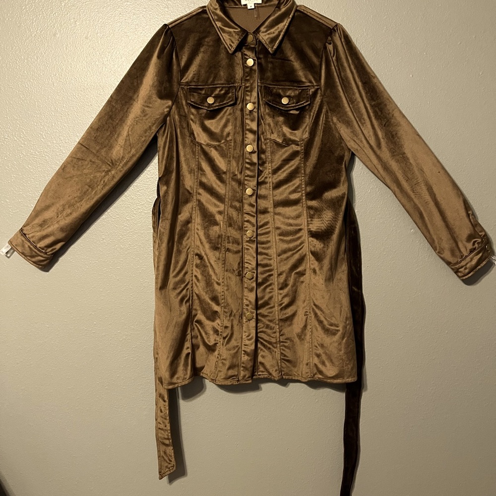 Women's Medium Velvet Jacket w/Collar Button Up with Belt by Andre By Unit
